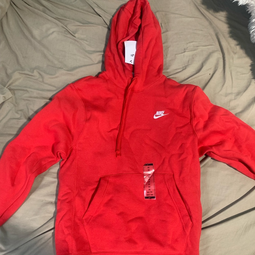 Nike Mens pullover sweater